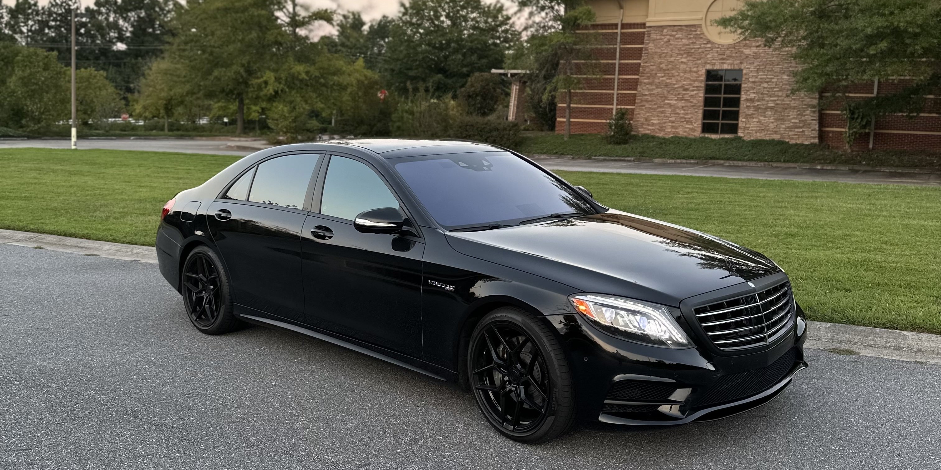 2015 Mercedes-Benz S550 4Matic view 2