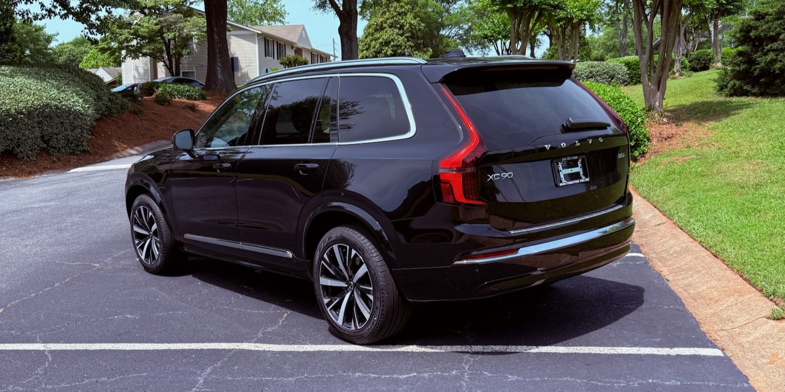 2025 Volvo XC90 view 6
